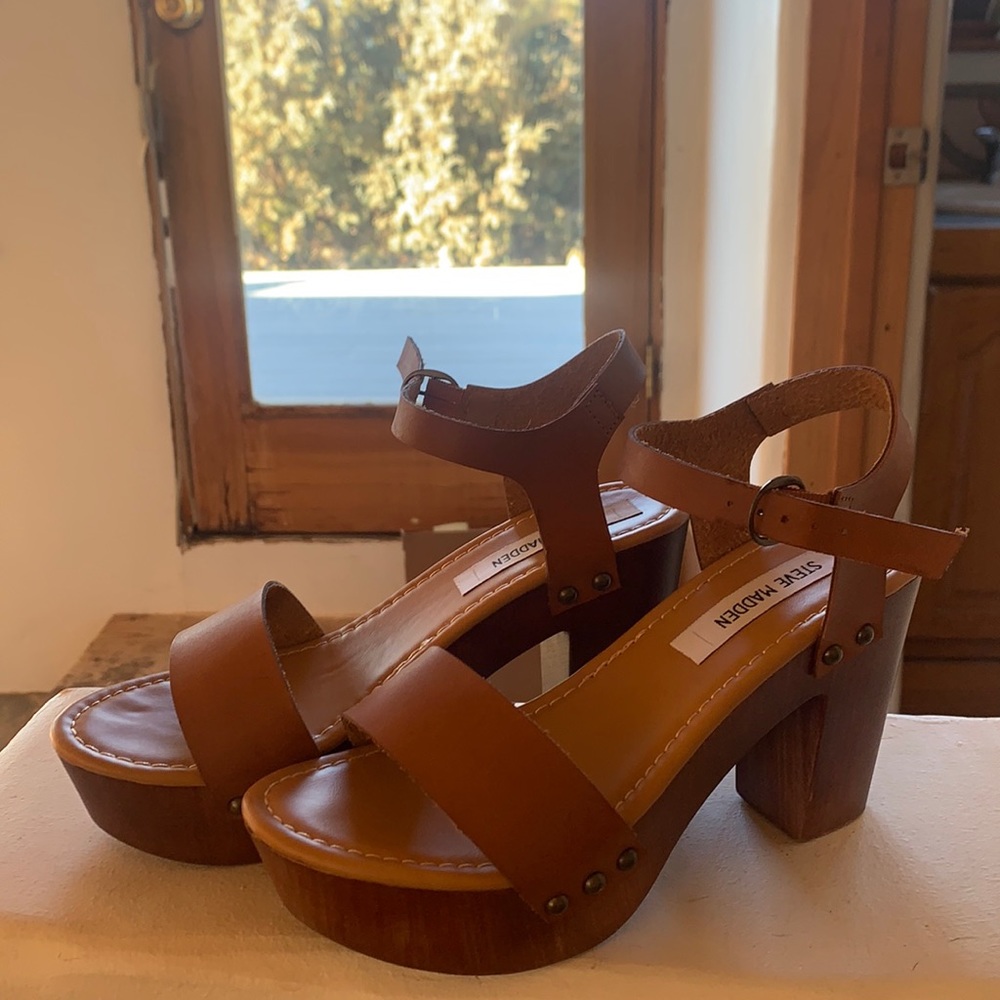 Steve Madden Luna cognac heeled sandal
